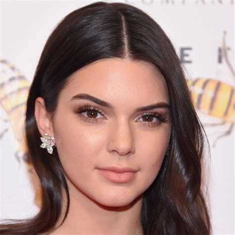 kendall jenner lashes.